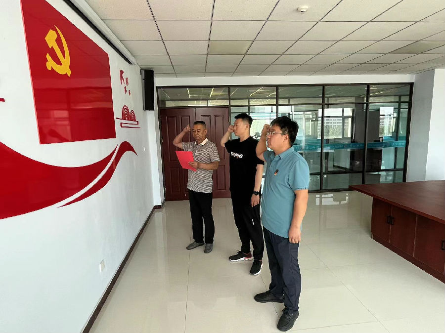 b23d9026372f4568ca3a73e79cc022e