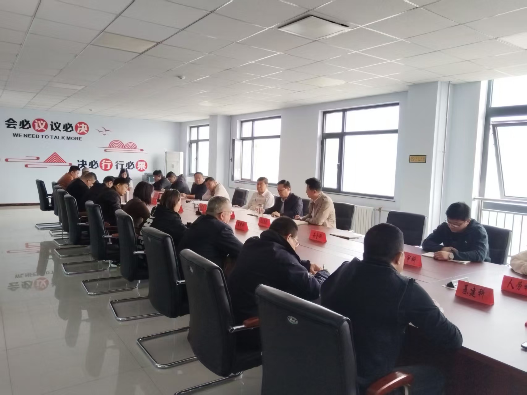 (yn)Դˮǰ(xing)e둪(yng)(du)O˴L(fng)